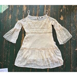 Vivid Importers Boho Crochet Lace Cold Shoulder Bell Sleeve Mini Dress Cream L
